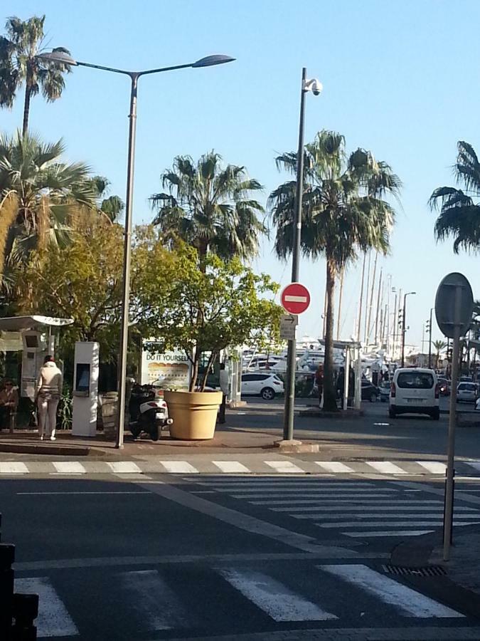 Cannes,Croisette,Palais Des Festivals,Plages Exterior foto